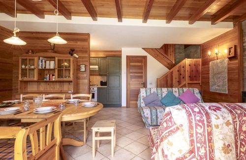Madesimo House | Stunning private villa for 7 guests with WIFI, TV and pets allowed
