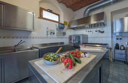 Le Piazze Villa | Stunning private villa with A/C, private pool, sauna, hot tub, WIFI, TV, patio, close to Cortona