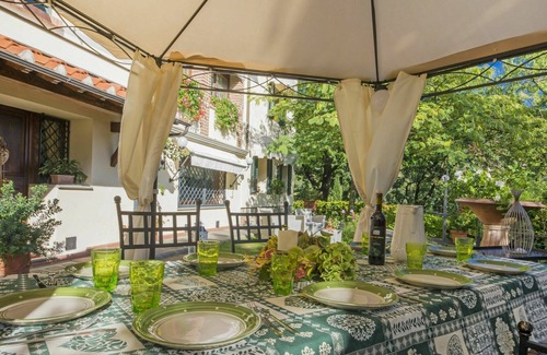 San Momme Villa | Stunning private villa for 10 guests with WIFI, private pool, TV and parking