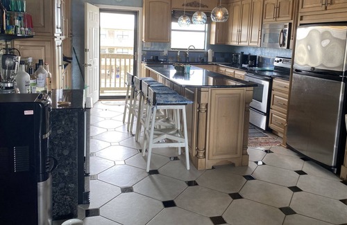 Orange Beach East Condo | Stunning river views + beach access! Quiet owners unit for longer-term rentals