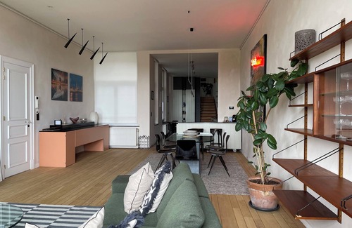 Linkeroever Apartment | Stunning Riverview apartment