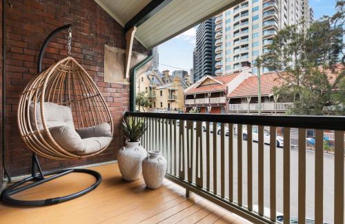 Millers Point Apartment | Stunning Terraced Apartment near the Sydney Opera House