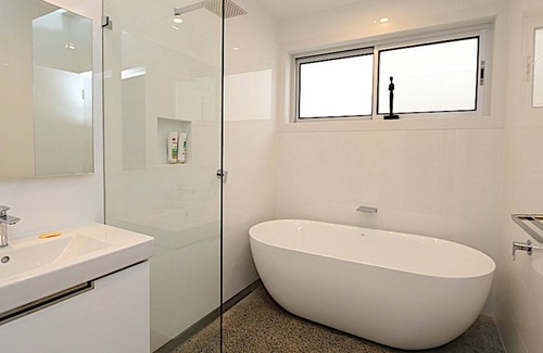 Dee Why House | Stunning ultramodern home overlooking beautiful beach