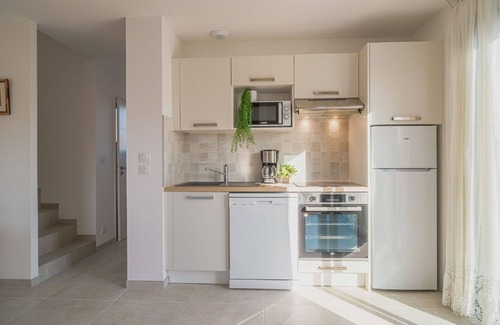 Sainte-Marie-Plage House | Stunning villa for 4 people with A/C, TV, terrace and pets allowed