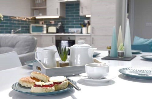 Westleigh House | Stunning views, short walk to Westward Ho! beach and Coast Path