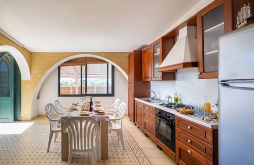 Scala di Furno Villa | Stunning villa for 7 guests with pool, A/C, TV and patio