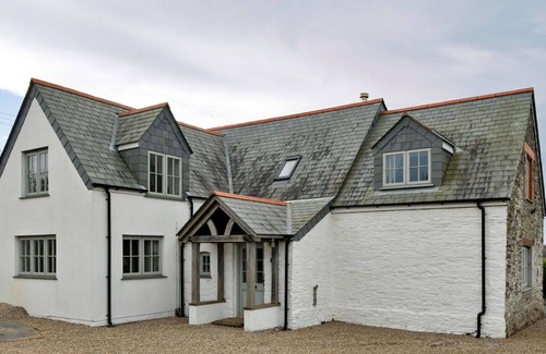 Treator House | Stunning villa for 10 guests with WIFI and pets allowed