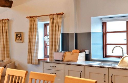 Craven Arms House | Stunning villa for 12 people with pool, WIFI and terrace