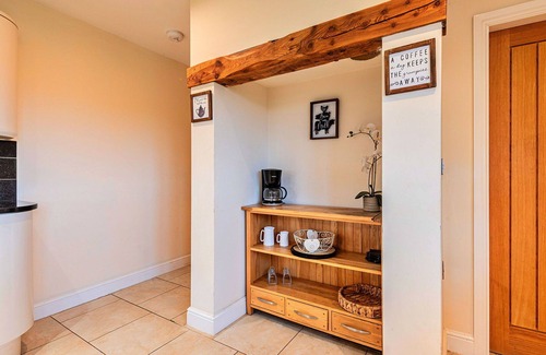 Holywell House | Stunning villa for 14 people with WIFI
