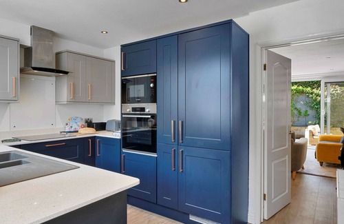 Stoke Gabriel House | Stunning villa for 4 guests with WIFI and pets allowed