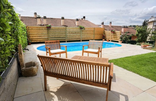 Saltara Villa | Stunning villa for 5 guests with private pool, WIFI, A/C, TV, patio and panoramic view