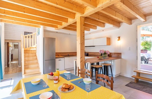 Primelin House | Stunning villa for 6 people with WIFI, TV, terrace and pets allowed