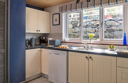 Tanygrisiau House | Stunning villa for 4 guests with WIFI