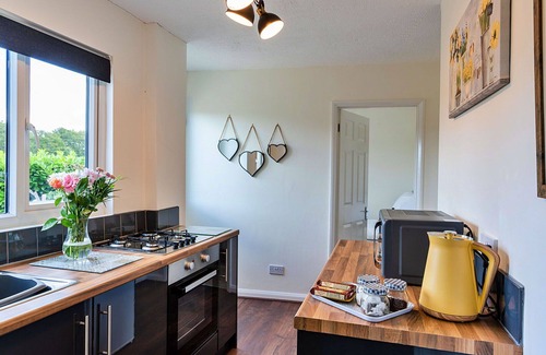 Westhay House | Stunning villa for 4 guests with WIFI and TV