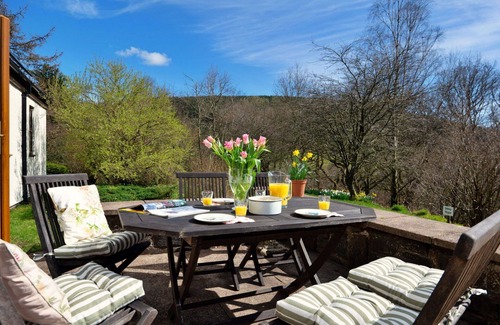Llanidloes House | Stunning villa for 6 guests with WIFI and terrace