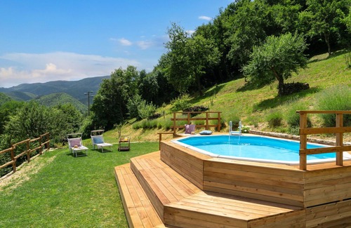 Borgo San Lorenzo Villa | Stunning villa for 6 people with private pool, WIFI, TV and panoramic view, close to Florence