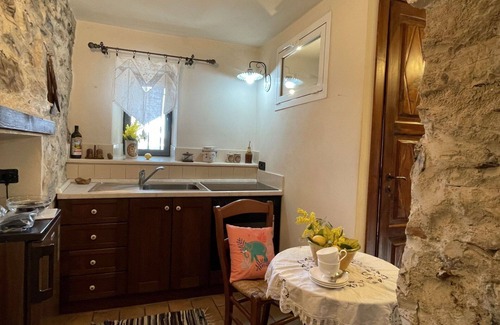 Valloria Villa | Stunning villa for 5 people