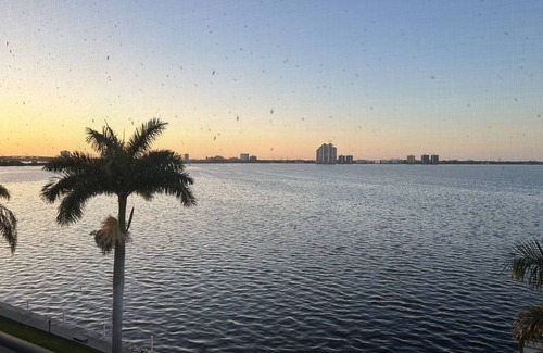 Fort Myers Condo | Stunning Waterfront Condo