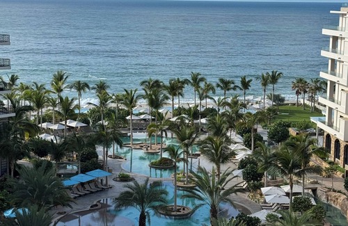 San Jose del Cabo Hotel | Stunningly beautiful new property on the beach!