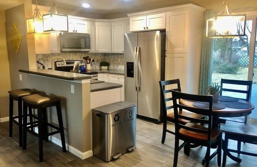 Schenectady House | Stunningly Renovated 4BED 2BTH | Prime Location📌