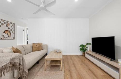 Mermaid Waters Apartment | Stunningly renovated 2 bed apartment