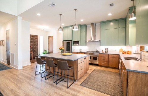 Dadeville House | Style & Grace | 4 Bed, 3 Bath