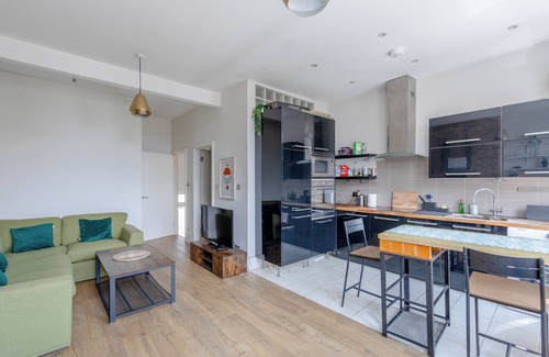 Kilburn Apartment | Stylish 1BD Flat with Private Terrace - Kilburn!