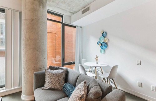 Fashion District Condo | Stylish 1BR Condo in the Heart of King West