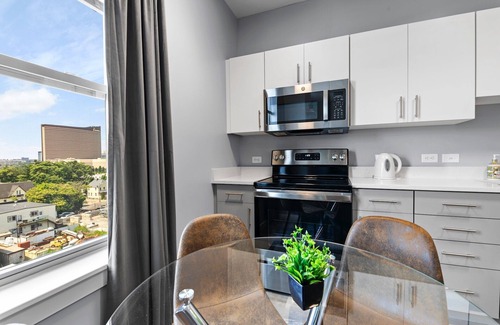 Everett Apartment | Stylish 1BR Near Encore 8986