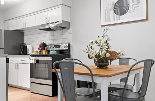 Highland Apartment | Stylish 1BR Near UT Highland Evonify