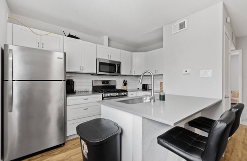 Highland Apartment | Stylish 1BR Near UT Highland Evonify