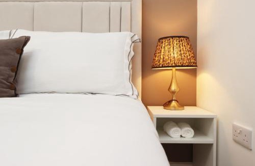 Riverside Apartment | Stylish 2-Bed Apartment -Cardiff City Centre, Next to Stadium
