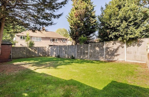 Sudbury House | Stylish 2 Bedroom House Wembley