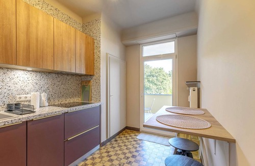 South Bonnevoie Apartment | Stylish 2BR Apartment: Workspace, Balcony, Wi-Fi