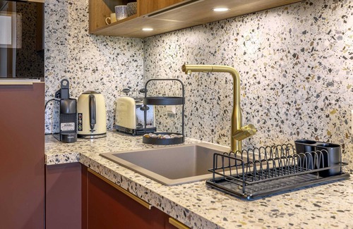 South Bonnevoie Apartment | Stylish 2BR Apartment: Workspace, Balcony, Wi-Fi