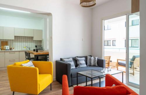 Skala Apartment | Stylish 2BR Apartment with Rooftop Pool in Mackenzie