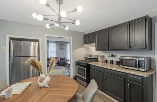 Lakefront Apartment | Stylish 2BR Syracuse Stay, Near Zoo, Museums and Downtown