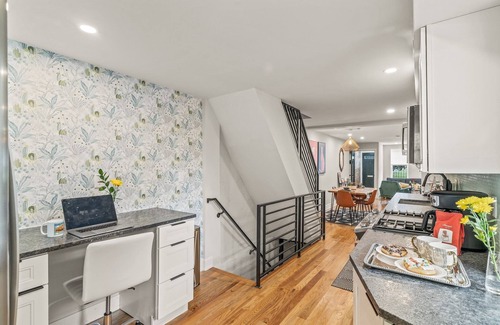 Passyunk Square Apartment | Stylish 3-Bedroom Home in Philly
