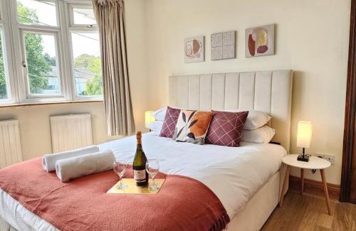 Kidlington House | Stylish 3-Bedroom House with big Garden & Parking
