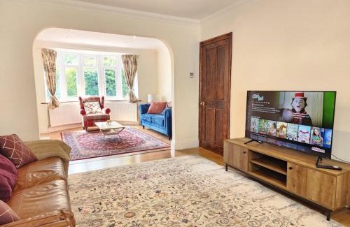 Kidlington House | Stylish 3-Bedroom House with big Garden & Parking