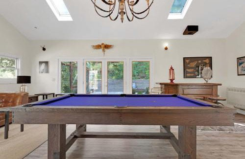 Occidental House | Stylish 3BR Retreat Close to Coast & Wineries