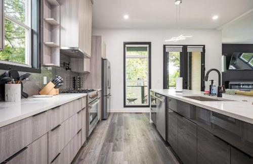 Peoplestown House | Stylish 4BD-4BA Summerhill Getaway Near Beltline