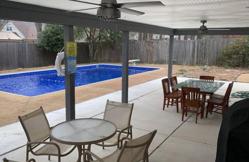 Ellendale House | Stylish 4BR Prime Location Close to All!