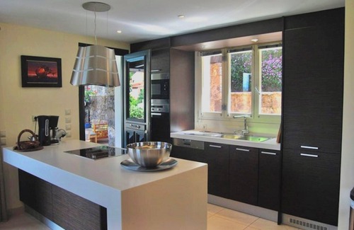 Vassilatika Villa | Stylish 6 en-suite bedroom Villa overlooking the Sea - 7km from Corfu town