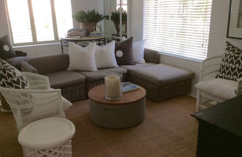 Voelklip House | Stylish beach house cottage in perfect location with private pool (2- 6 people)