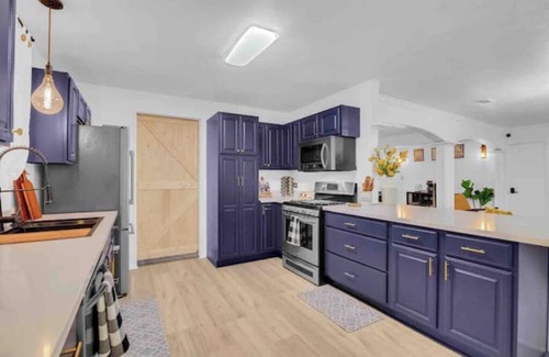 Deer Park House | Stylish Boho Home-5Brs- amazing Pool-Patio- 2tvs- DeerPark