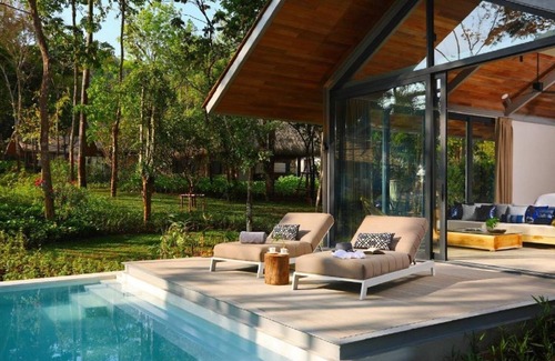 Ko Kaeo Villa | stylish, contemporary design one bedroom pool villa