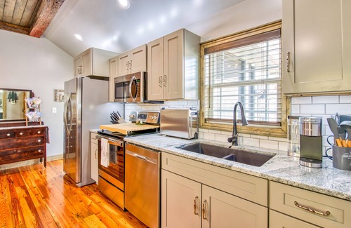Swannanoa Cottage | Stylish dog-friendly cottage with modern feel, fast WiFi, ideal location & more