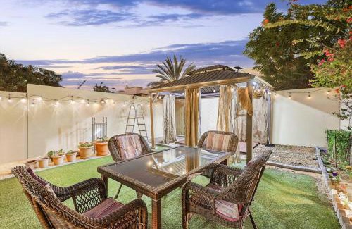 Dubai Apartment | Stylish Dubai Villa Near JBR, Marina, Malls & Metro