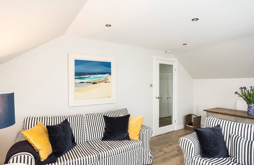North Berwick Apartment | Stylish first-floor apartment with private patio, just moments from the High Street. Sleeps 2